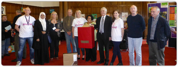 Plusnet volunteers with Jennifer Ellison at the Get online 2012 event in Sheffield
