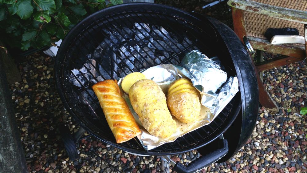 Yes, that is a sausage roll...