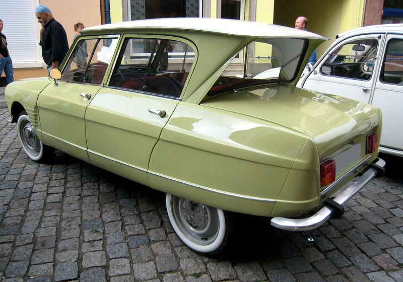 la-citroen-ami-berline-de-me-rencontre-de-voitures-anciennes-benfeld-the-gg-blog-15331419474cpl8