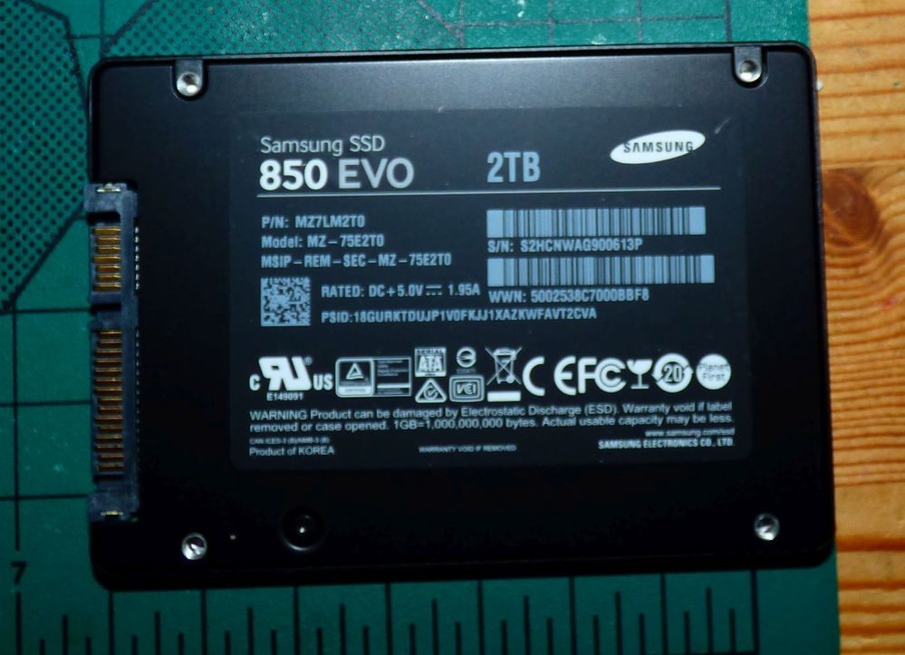 P1110642 2tTB SSD.jpg